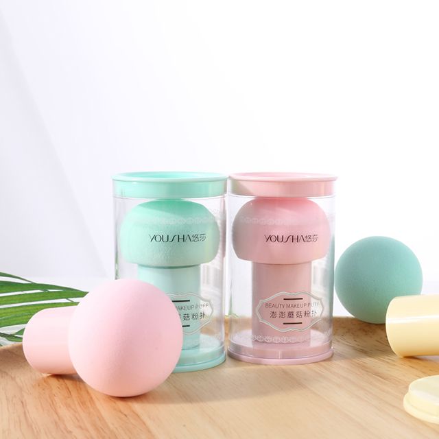 Yousha mushroom high quality Cosmetic tool latex free cosmetic foundation powder puff beauty makeup sponge with handle YF139